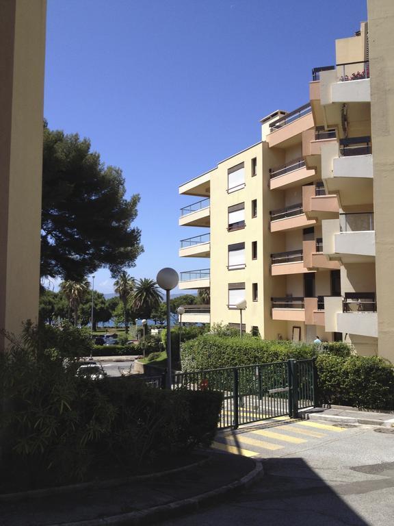 Appartement St Raphael Saint-Raphaël Стая снимка